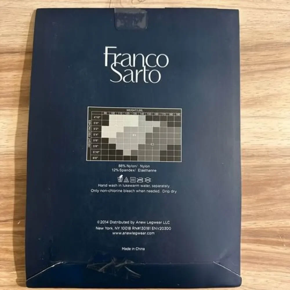 Franco Sarto Black Sheer to Waist Pantyhose Size B Nylon Spandex F-4123 NEW